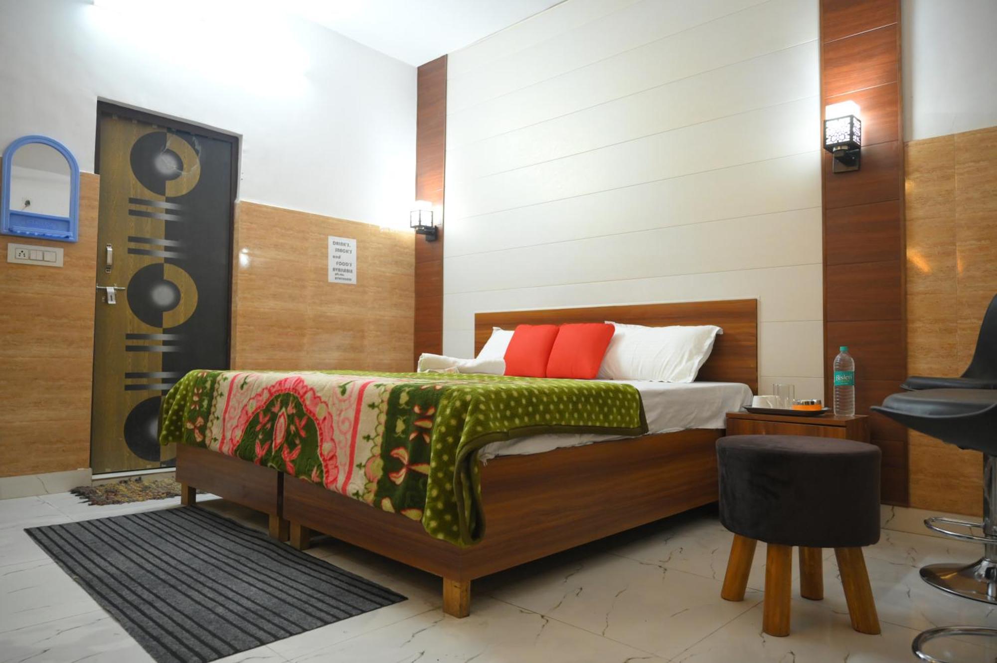 Hotel Starlight Meerut Exterior foto